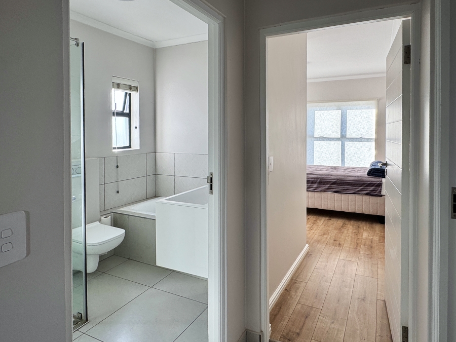 To Let 3 Bedroom Property for Rent in Wellington Central Western Cape